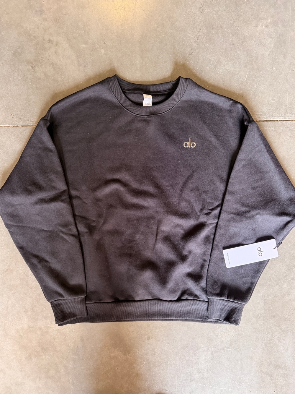 ALO Yoga  Crew Sweatshirt in Black